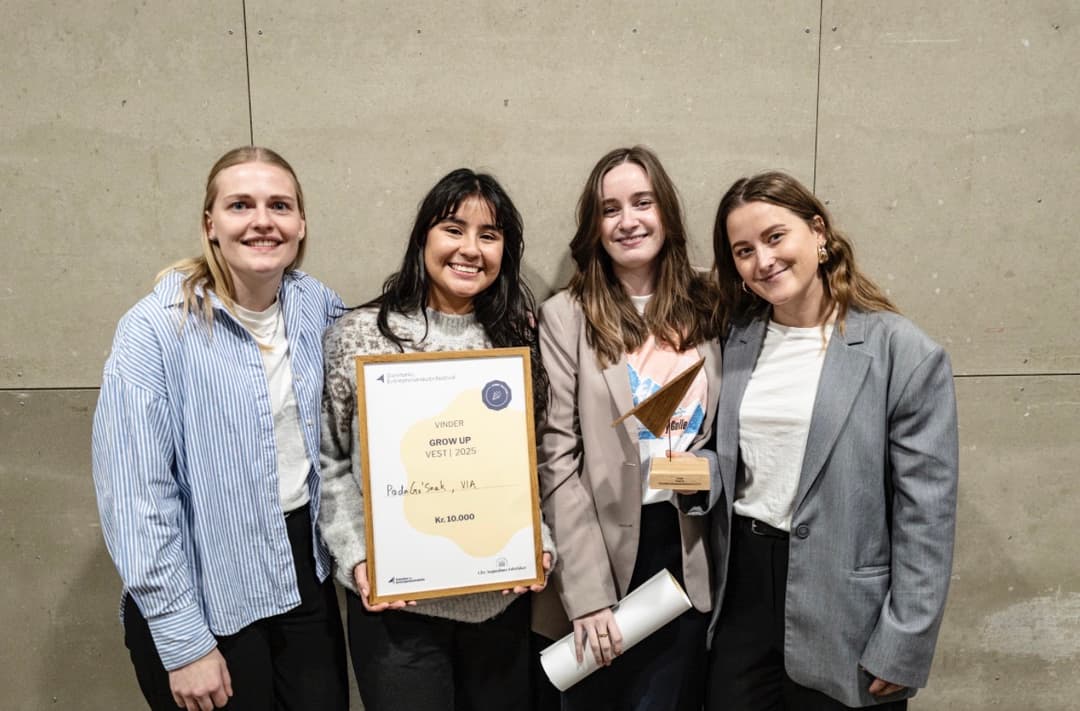 PædaGo'Snak-holdet modtager Grow Up-prisen